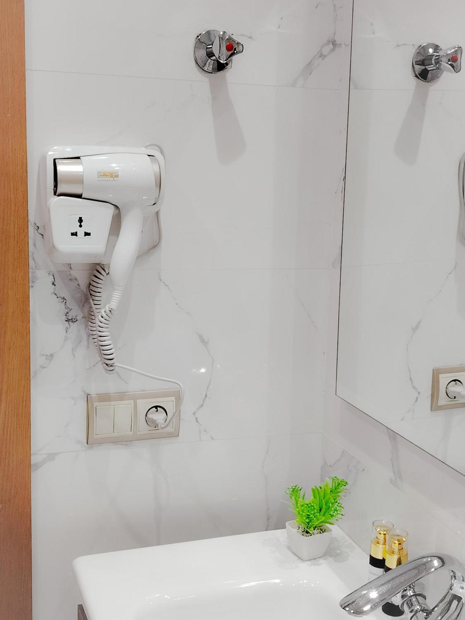 Super Apartement Totalement Neuf A Cote De Marjane Avec La Climatisation Et Wifi Ταγγέρη Εξωτερικό φωτογραφία